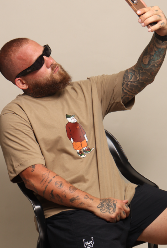 OVERSIZED DOG STREETWEAR