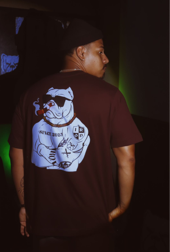 OVERSIZED IRON METAVERSE DOG TATUADO